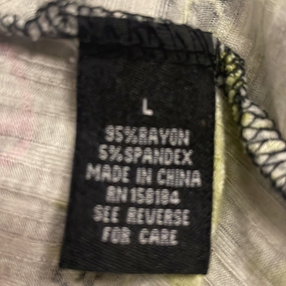 LOVE Streak twisted front top size L - Picture 5 of 6